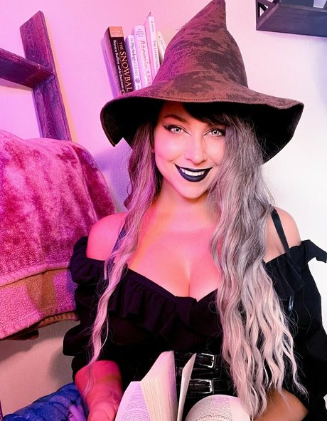 Alasti lekkinud OnlyFans-i pilt Yuuiefree