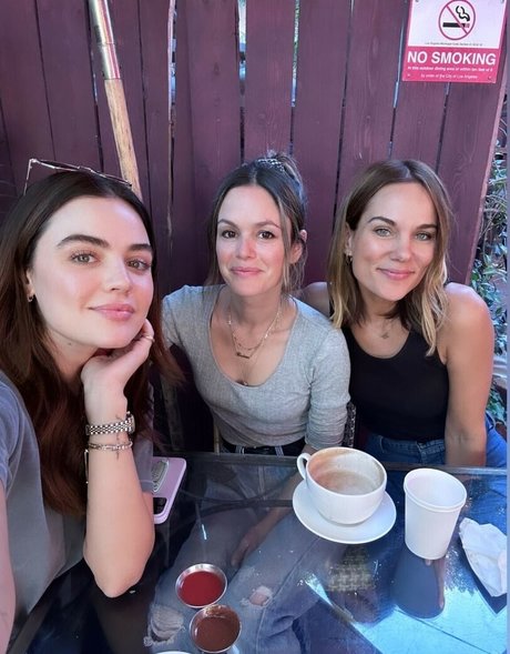 Lucy Hale OnlyFansリークヌード写真