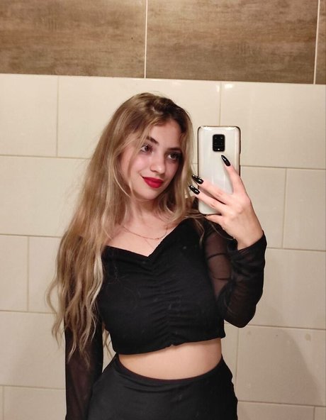Nahá fotka uniklých OnlyFans od Monica0103