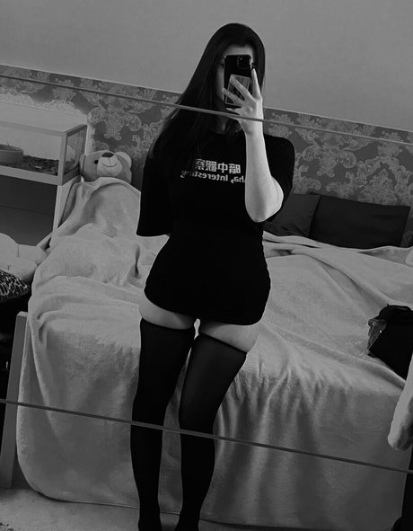 Naken lekkede OnlyFans-bilde av Nineer