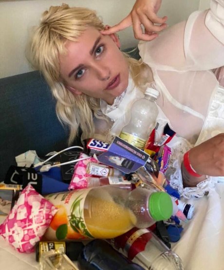 Naken lekkede OnlyFans-bilde av Emmaazzww