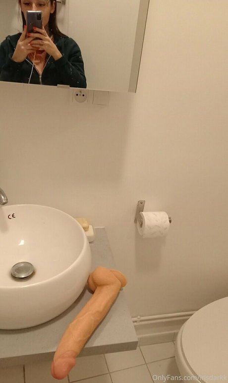 Naken läckt OnlyFans-bild av Dirtyiris