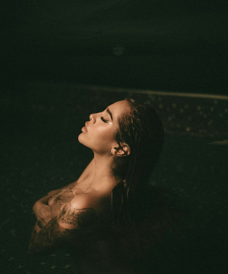 Naken lekkede OnlyFans-bilde av Kim Shantal
