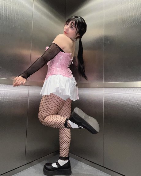 Naakte gelekte OnlyFans-foto van Sugashi