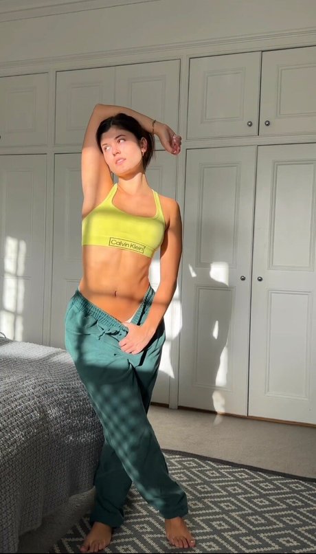 Elle Edwards