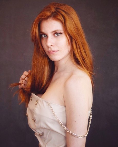 Lucilla Jiggly