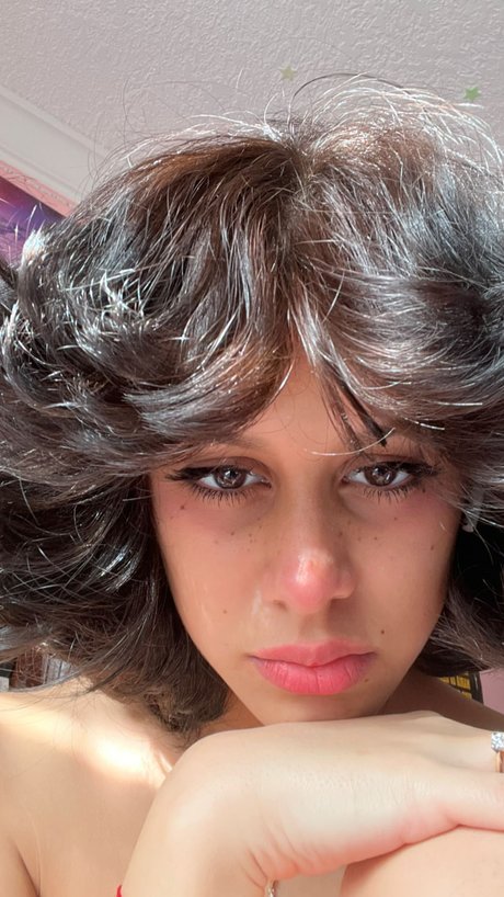 Nacktes geleaktes OnlyFans-Foto von Little Bunny