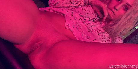 Nahá fotka uniklých OnlyFans od Lexi Morning