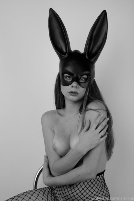 Foto di nudo di fuga di OnlyFans di Laura Mikus