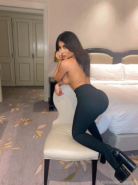 So Petrov OnlyFansリークヌード写真