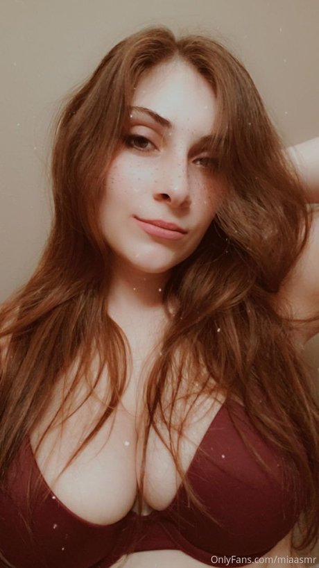 Naken lekkede OnlyFans-bilde av Miaasmr