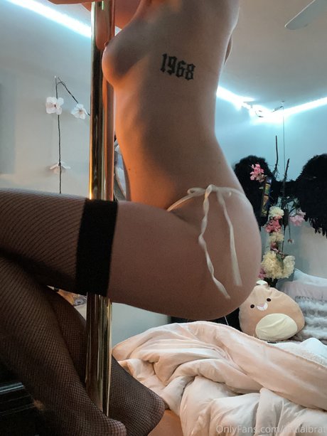 Nahá fotka uniklých OnlyFans od Initialbrat