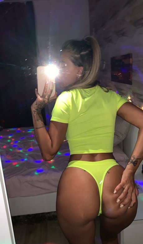 Laurabae