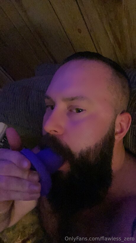 Naken lekkede OnlyFans-bilde av Flawless Zero