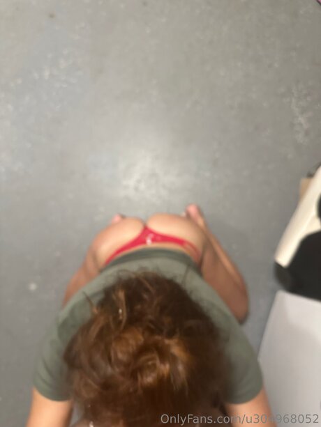 Naken lekkede OnlyFans-bilde av U304968052