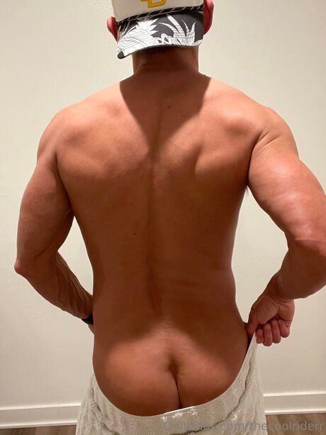 Nahá fotka uniklých OnlyFans od Thecoolriderr