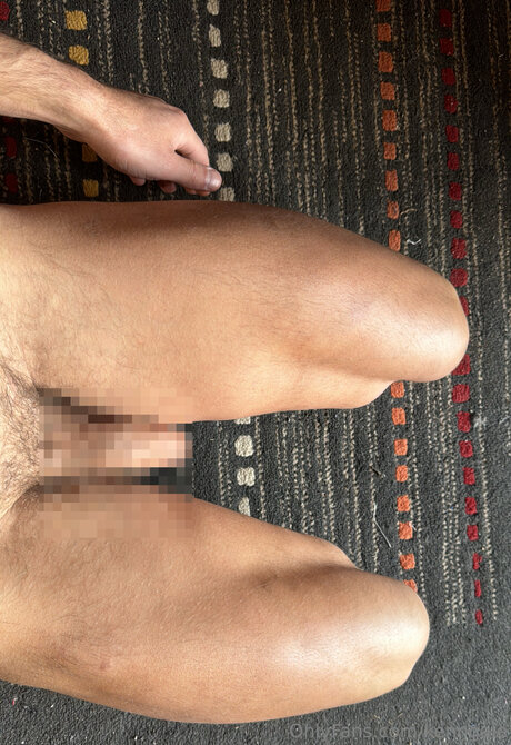 Naakte gelekte OnlyFans-foto van Pologale