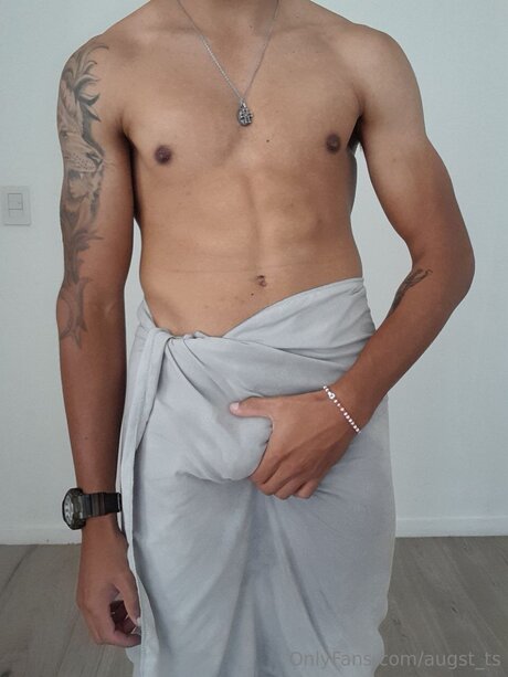 Foto desnuda filtrada de OnlyFans de Augst Ts