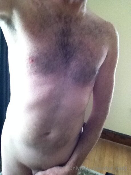Nacktes geleaktes OnlyFans-Foto von Dad Bod1