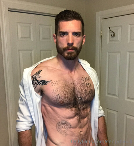 Naken lekkede OnlyFans-bilde av Cenryhavill