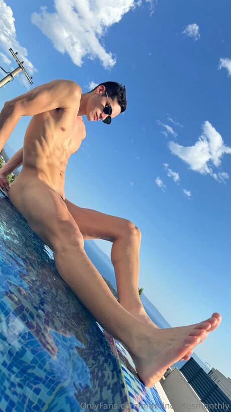 Naken läckt OnlyFans-bild av Marvincortesmonthly