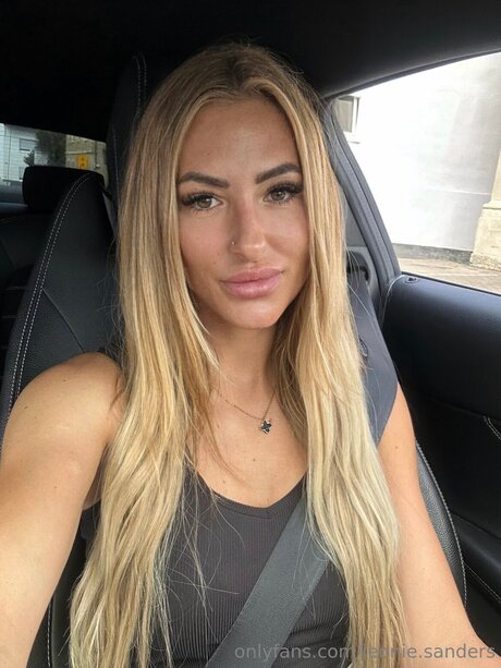 Leonie Sanders