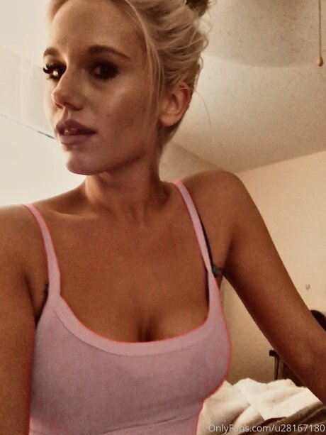 Nahá fotka uniklých OnlyFans od U28167180