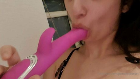 Naakte gelekte OnlyFans-foto van Princessdesert