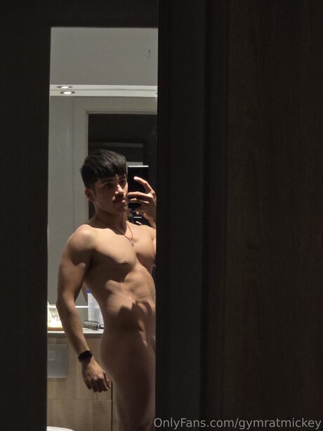 Naken lekkede OnlyFans-bilde av Gymratmickey