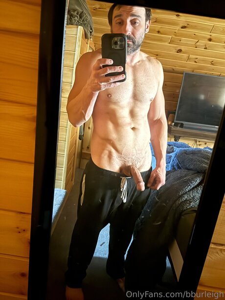 Naken lekkede OnlyFans-bilde av Bburleigh