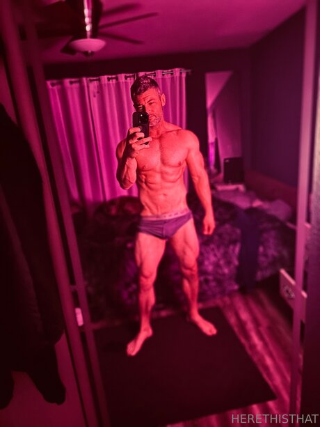 Nahá fotka uniklých OnlyFans od Herethisthat