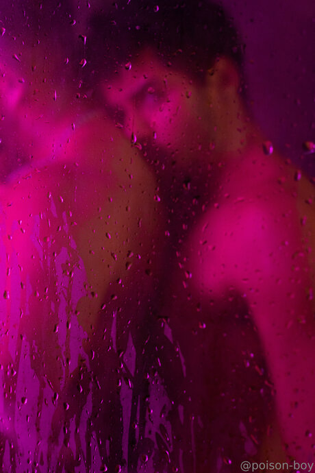 Naken lekkede OnlyFans-bilde av Poison Boy