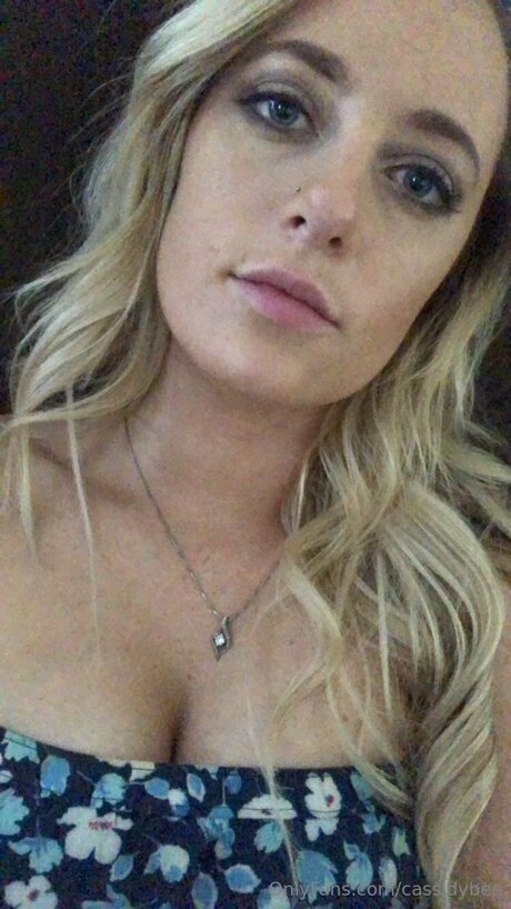 Naken lekkede OnlyFans-bilde av Cassidybee