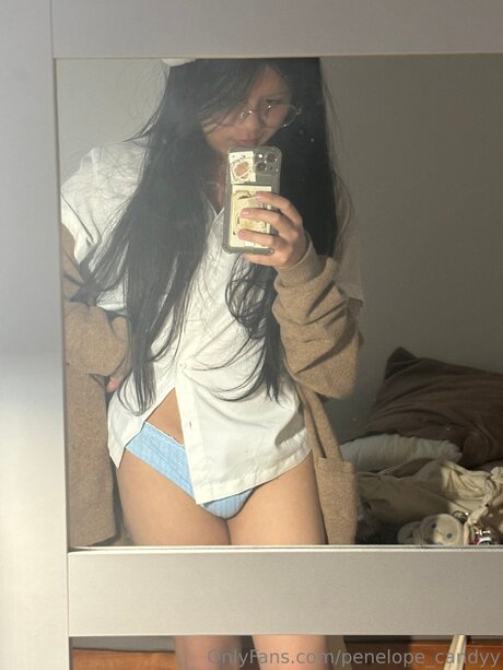Naken läckt OnlyFans-bild av Penelope Candyy