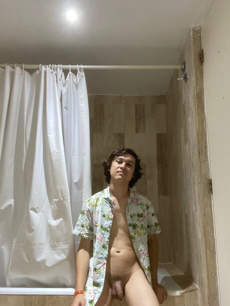 Naken lekkede OnlyFans-bilde av Santiboy