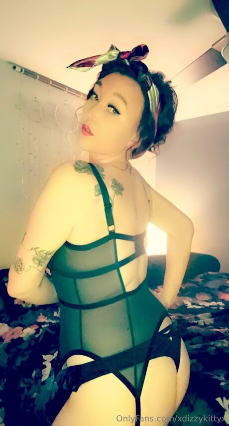 Naken lekkede OnlyFans-bilde av Xdizzykittyx