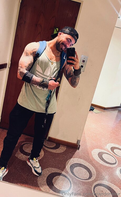Foto di nudo di fuga di OnlyFans di Brandonmor