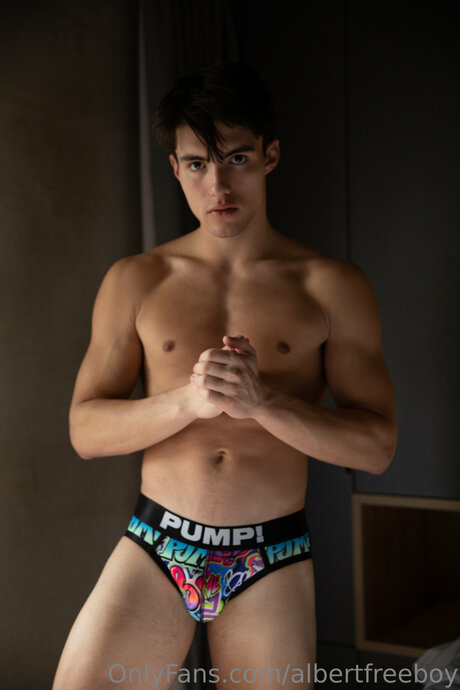 Naken läckt OnlyFans-bild av Albertfreeboy