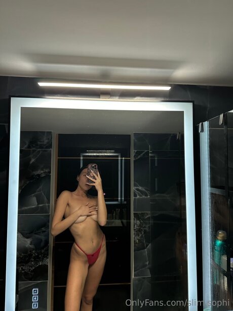 Slim Sophi OnlyFans 유출 누드 사진