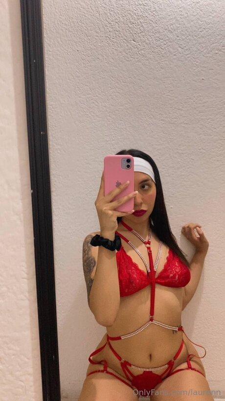 Nøgent lækket OnlyFans-billede af Laurenn