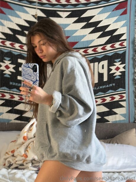 Naken lekkede OnlyFans-bilde av Serial4breakfast