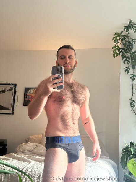 Naken läckt OnlyFans-bild av Nicejewishboyfriend