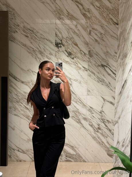 Naken lekkede OnlyFans-bilde av Your Elish