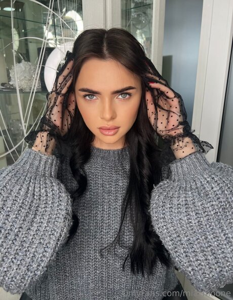 Mia Moone