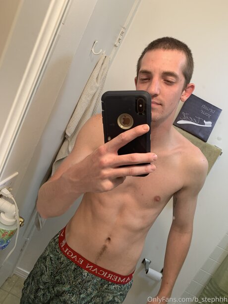 Naken lekkede OnlyFans-bilde av B Stephhh