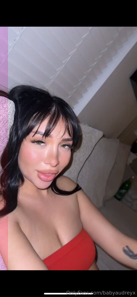 Naken lekkede OnlyFans-bilde av Babyaudreyx
