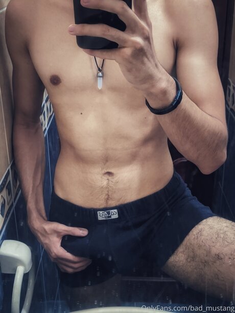 Nahá fotka uniklých OnlyFans od Bad Mustang