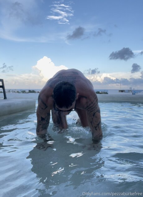 Nahá fotka uniklých OnlyFans od Pezzaburke66