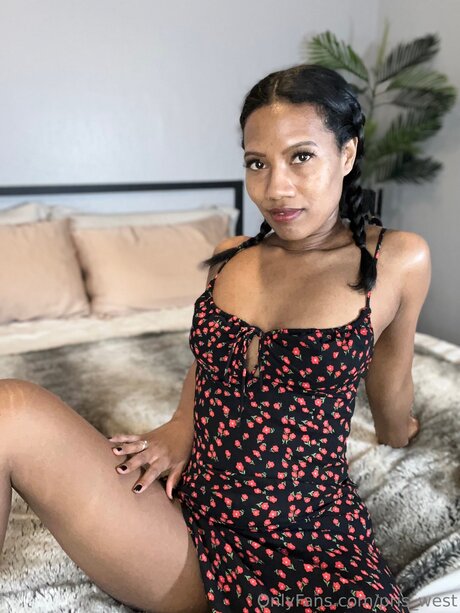 Foto desnuda filtrada de OnlyFans de Pris West Free