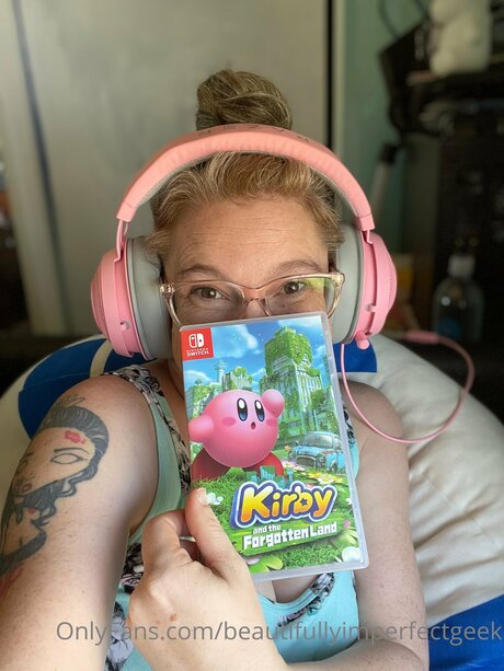 Beautifullyimperfectgeek  nude leaked OnlyFans photo